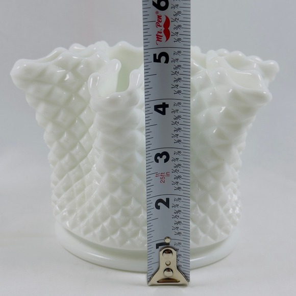Westmoreland Vintage White Milk Glass Hobnail 6 points Ruffled Vase Bowl BEAUTY - Picture 6 of 8